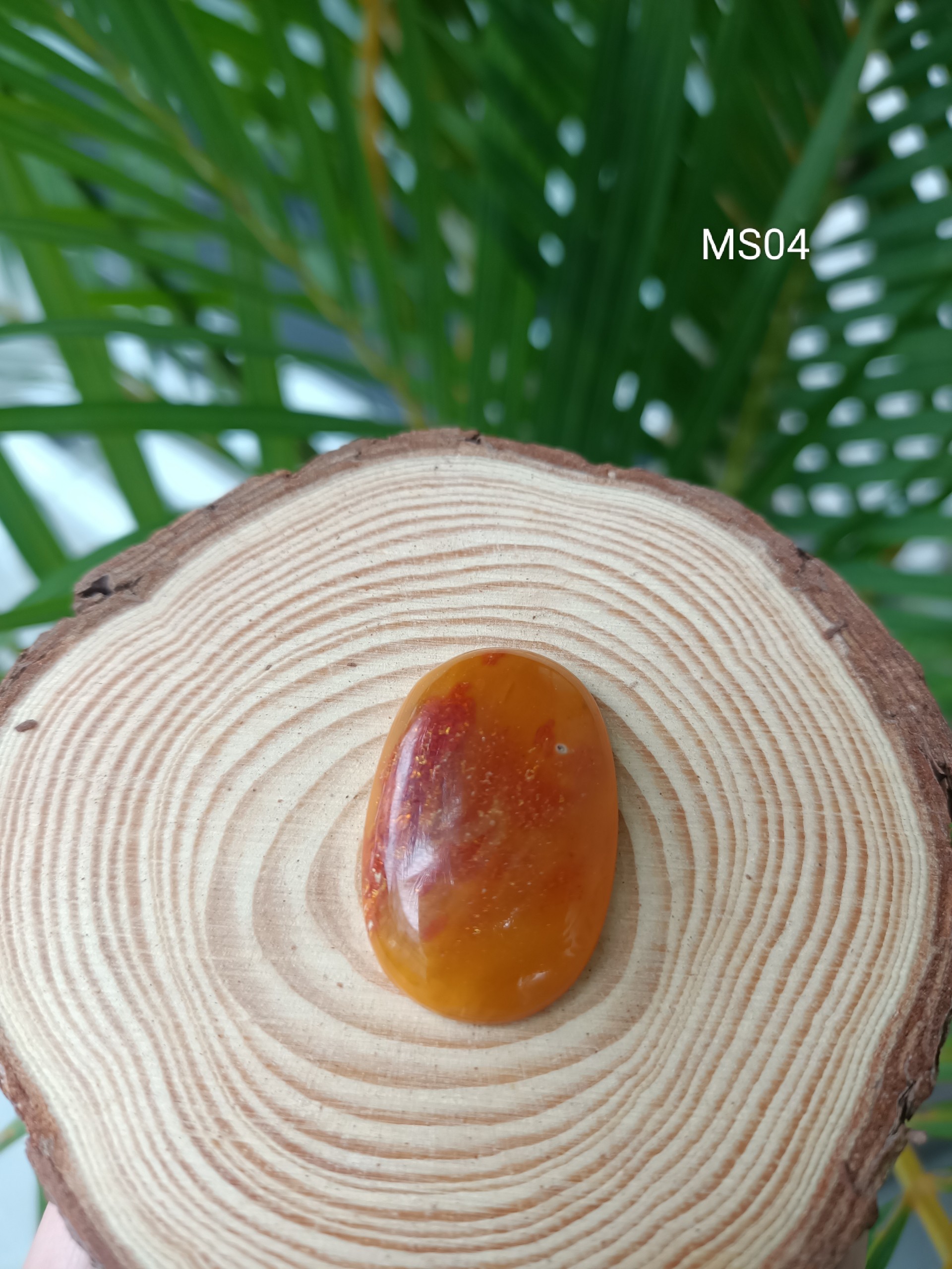 Đá hổ phách MS04